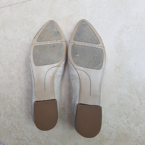 Nine West Black and Beige Pointed Flats - Picture 8 of 8